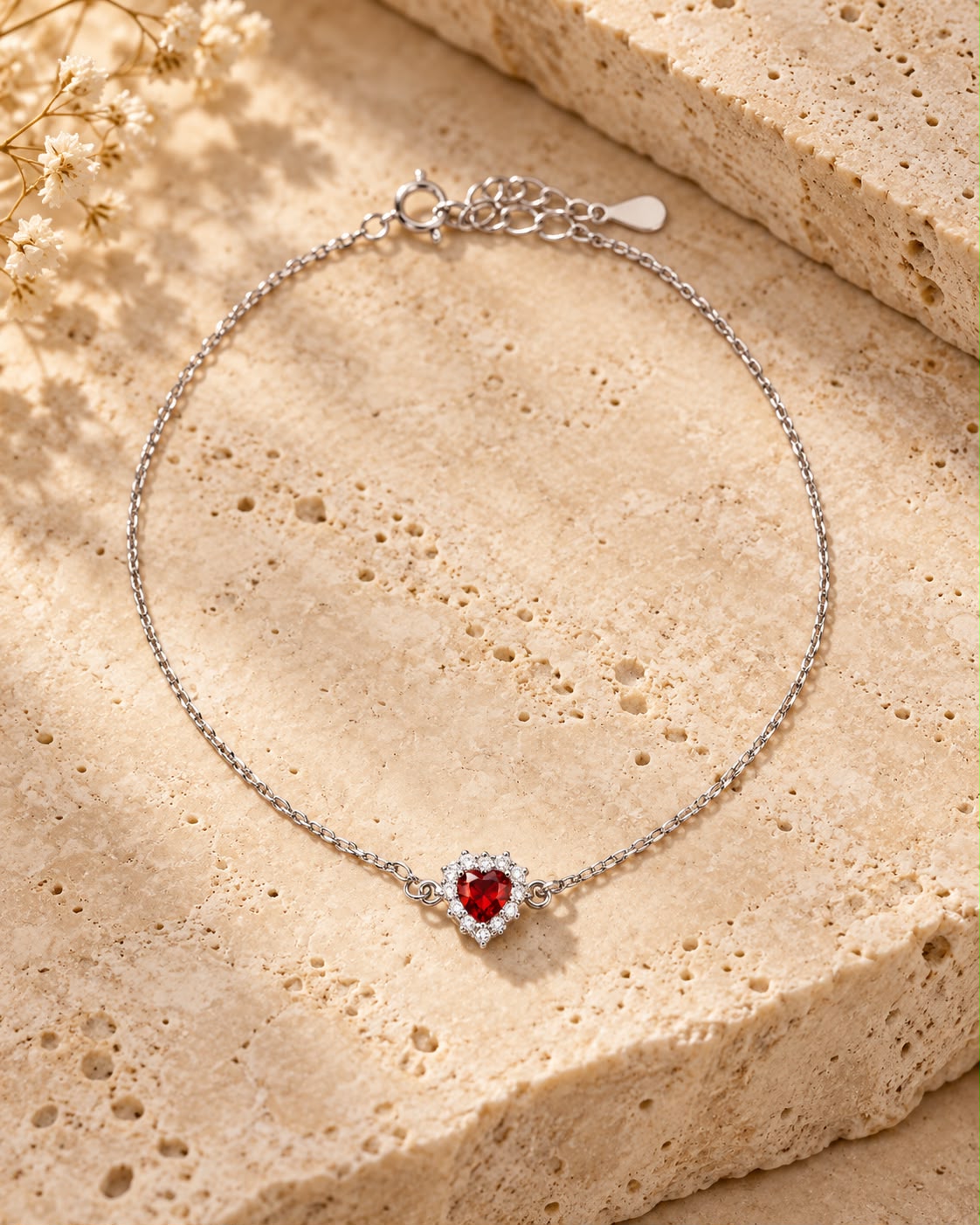 Bracciale Cuore regolabile con contorno Swarovski e Rubino Centrale Rosso
