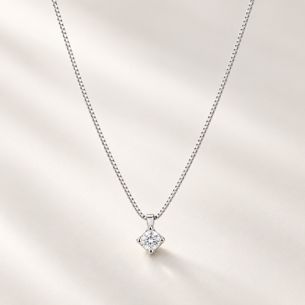 Collana punto luce oro bianco 18k con diamante di 0.20 carati