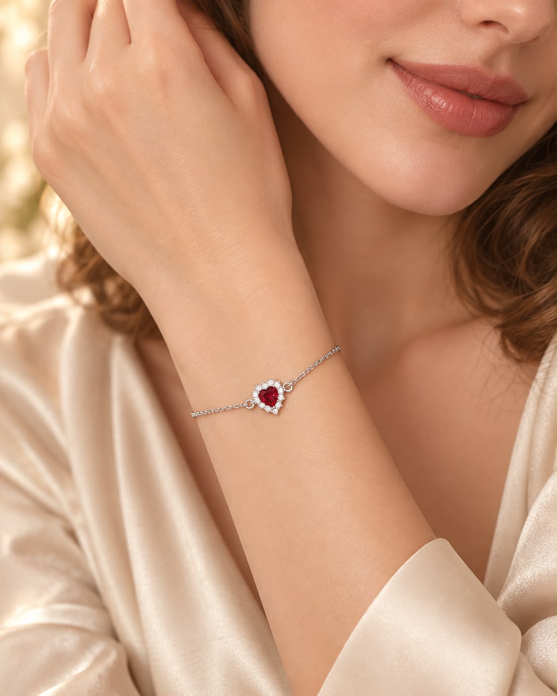 Bracciale Cuore regolabile con contorno Swarovski e Rubino Centrale Rosso