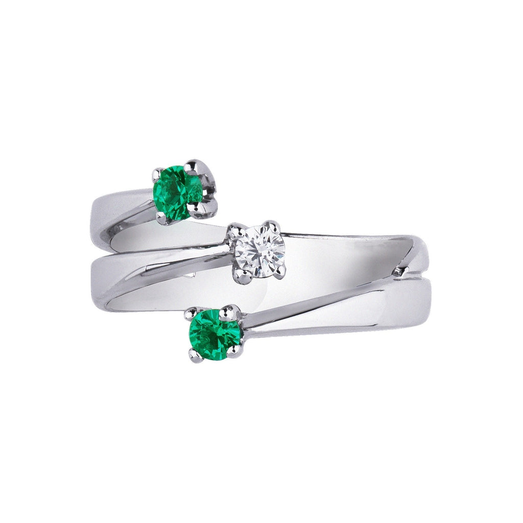Anello Trilogy in oro bianco 18k con fasce incrociate con diamanti e smeraldi