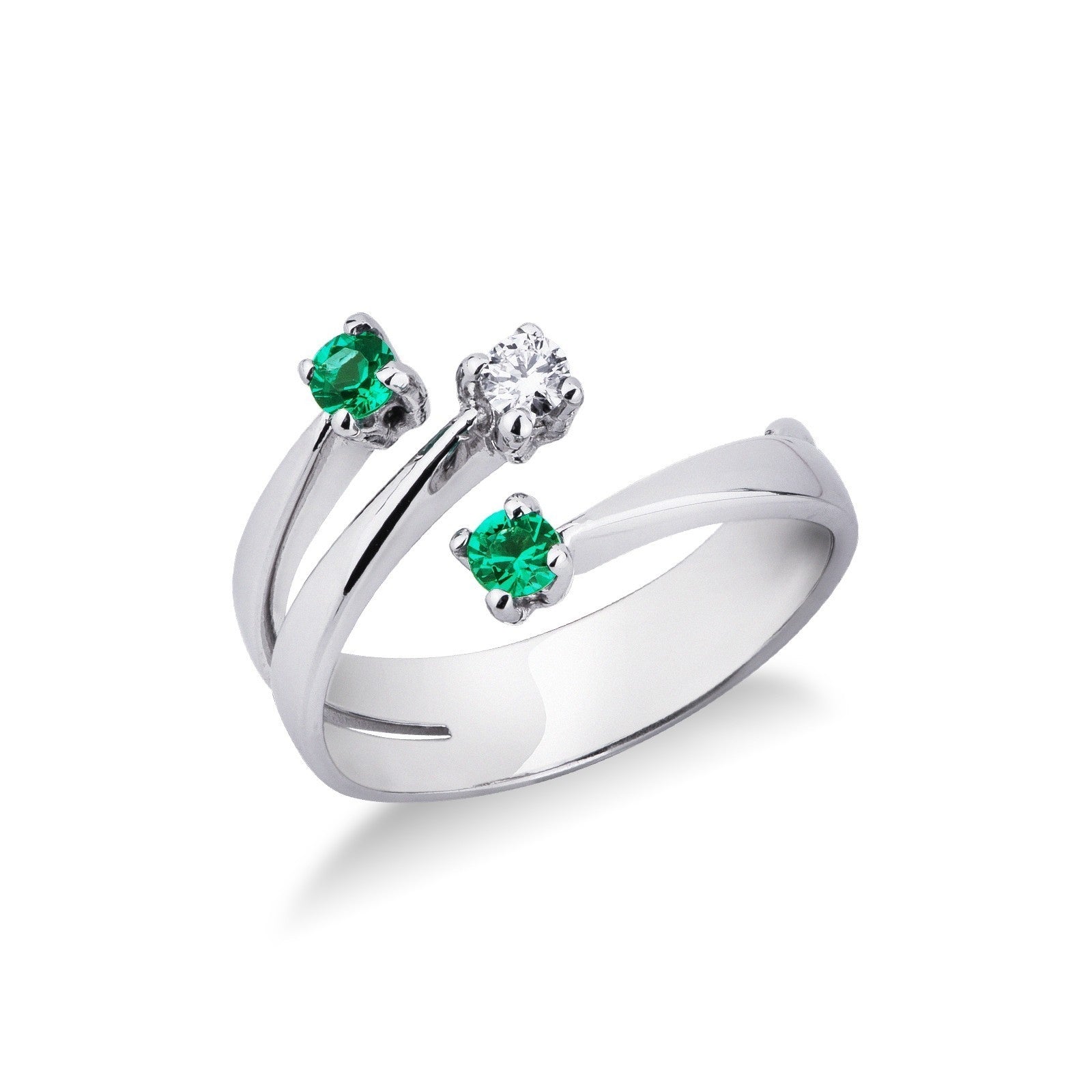Anello Trilogy in oro bianco 18k con fasce incrociate con diamanti e smeraldi